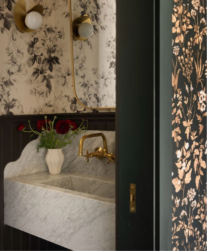 Wall Mounted Solid Brass Faucet