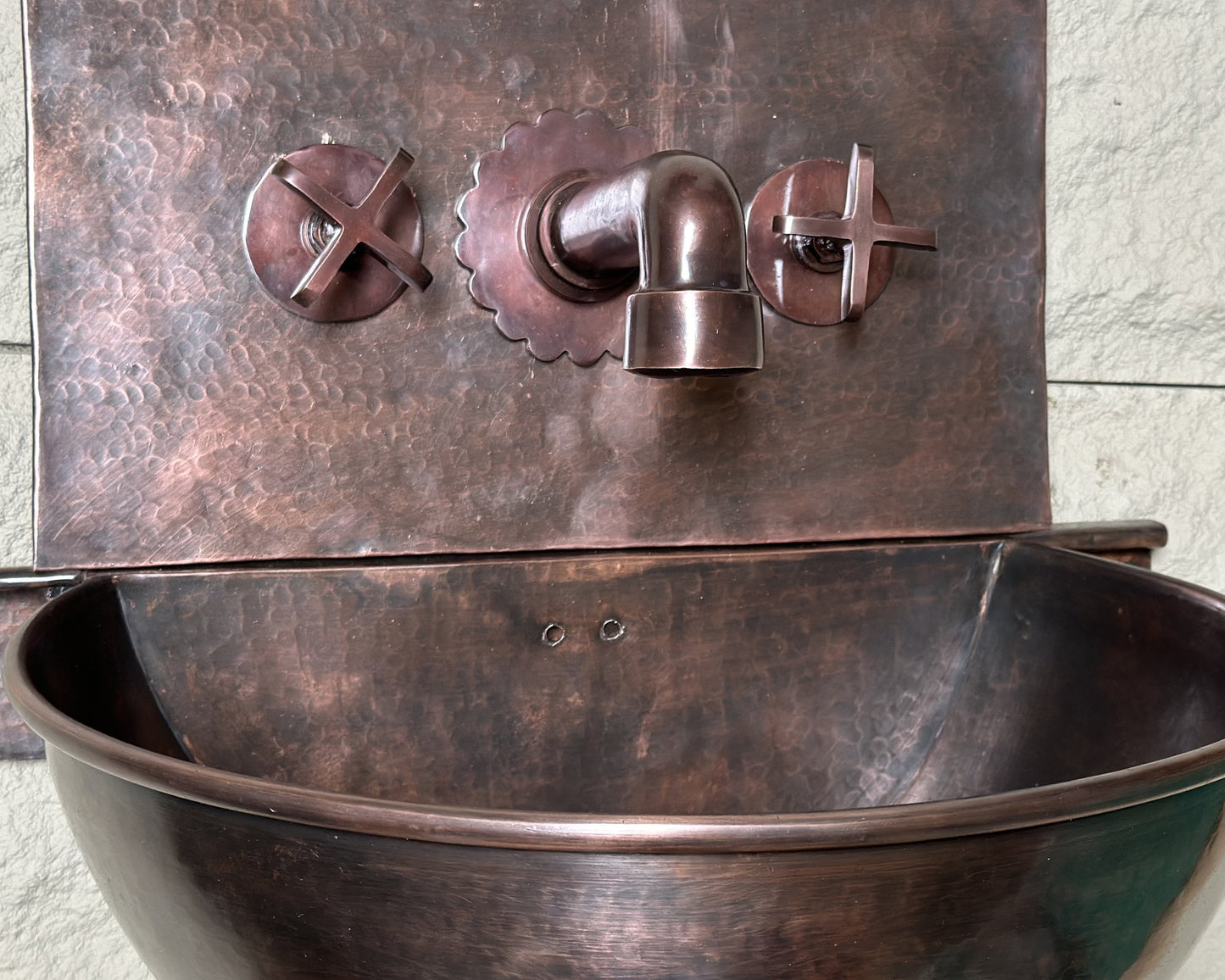 Handcarfted Hammered Copper Hung Basin With Mixer Faucet