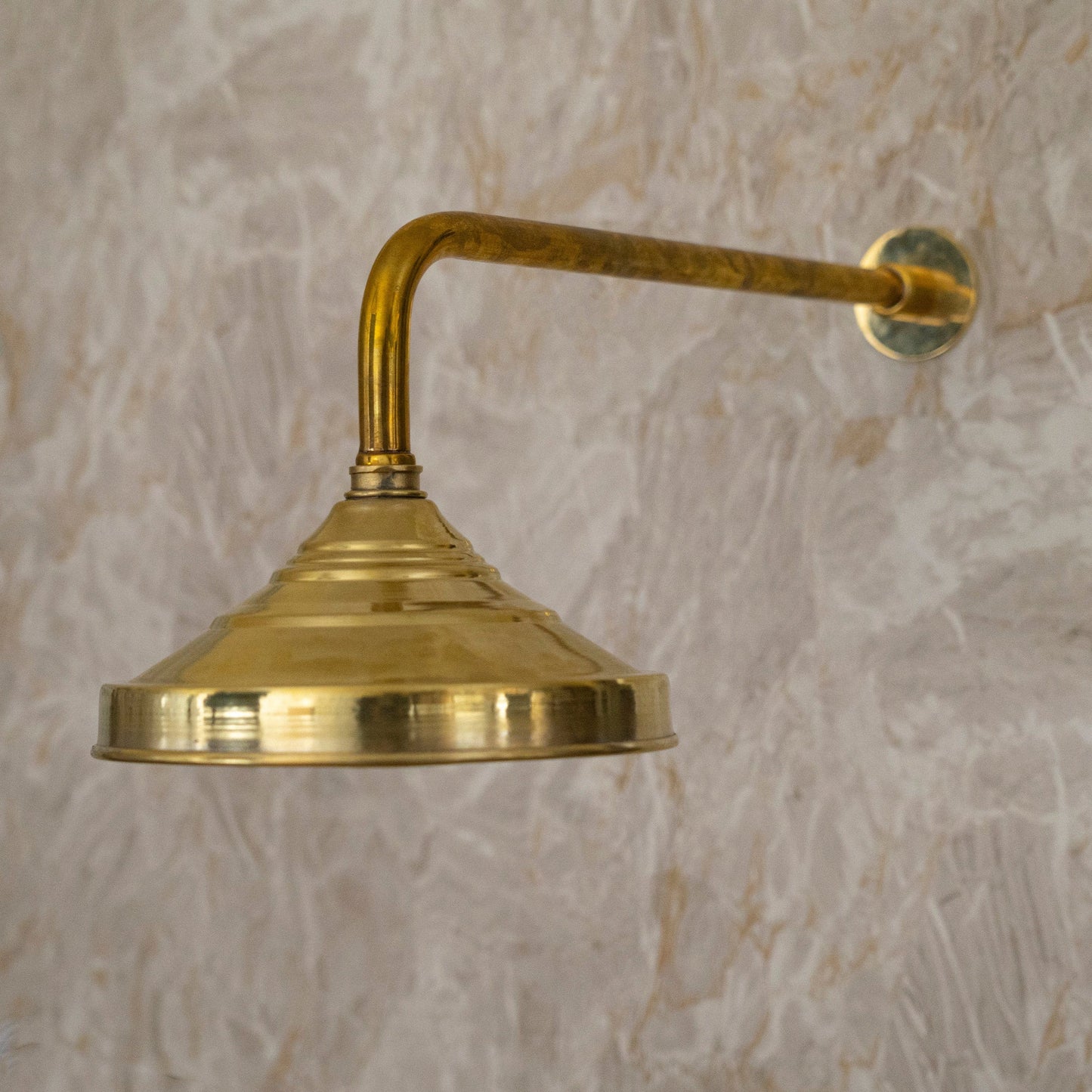 Solid Brass Shower Head Outdoors, High-Pressure Shower Head, Rainfall Shower Head.