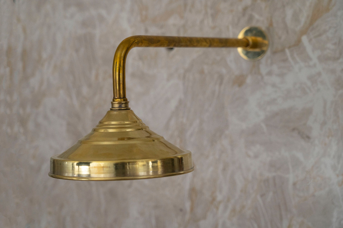Solid Brass Shower Head Outdoors, High-Pressure Shower Head, Rainfall Shower Head.