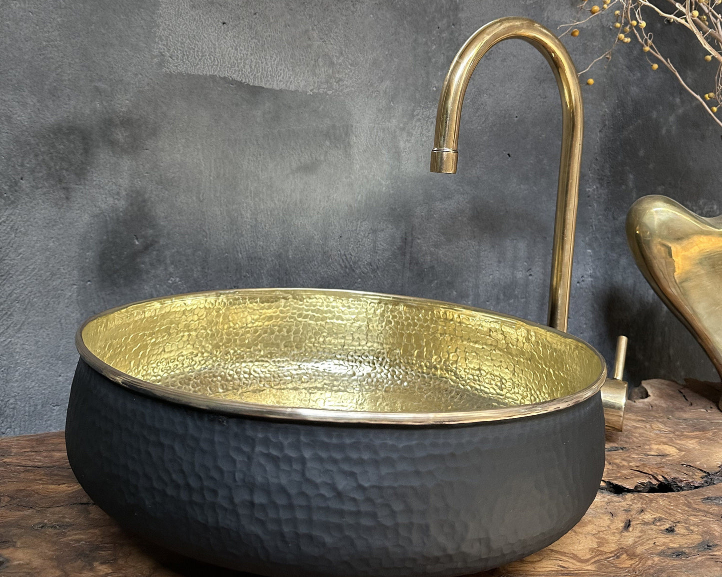 Black Round Brass Bathroom Sink - Modern Vessel Vanity