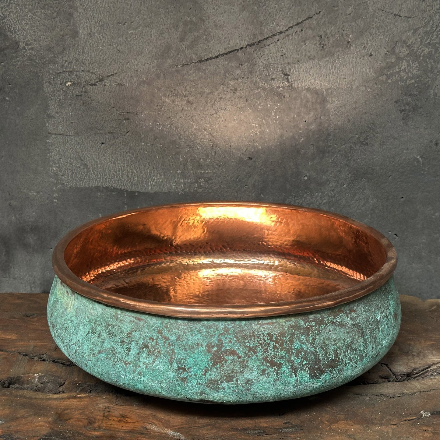Oxidized Copper Sink Bathoom , Green Patina Copper Washbasin