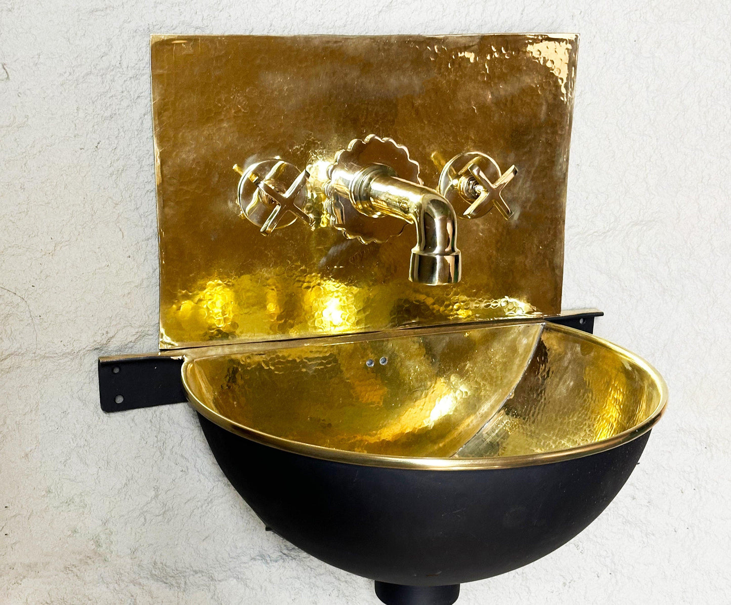 Solid Brass Wall Mount Sink With Mixed Faucet , Black Solid Brass Wall Hung Basin With Brass Mixer Faucet